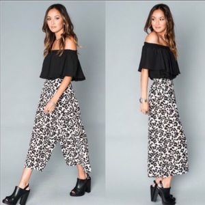 NWT SHOW ME YOUR MUMU BLUSHING KITTY MAE PANTS